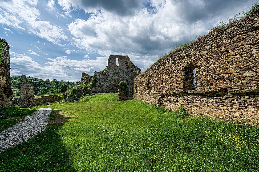 Ruins of Rheinfels Castle overlooking the landscape of the lower Hunsrück, Upper Middle Rhine Valley, St. Goar, Rhineland-Palatinate, Germany