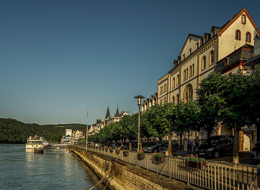 Rhine promenade in Boppard, excursion boat &quot;Asbach&quot;, Upper Middle Rhine Valley, Rhineland-Palatinate, Germany