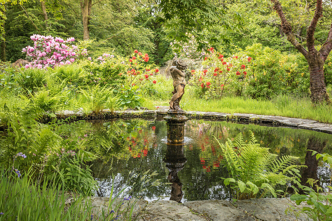 Fountain statue at Ardkinglas House