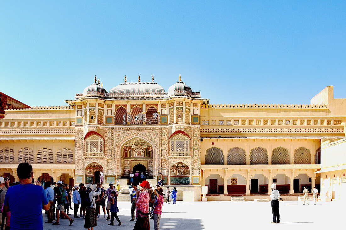 Indien, Fort Amber bei Jaipur, Rajasthan, Mogulsitz vom 12. bis 18. Jahrhundert, Innenhof