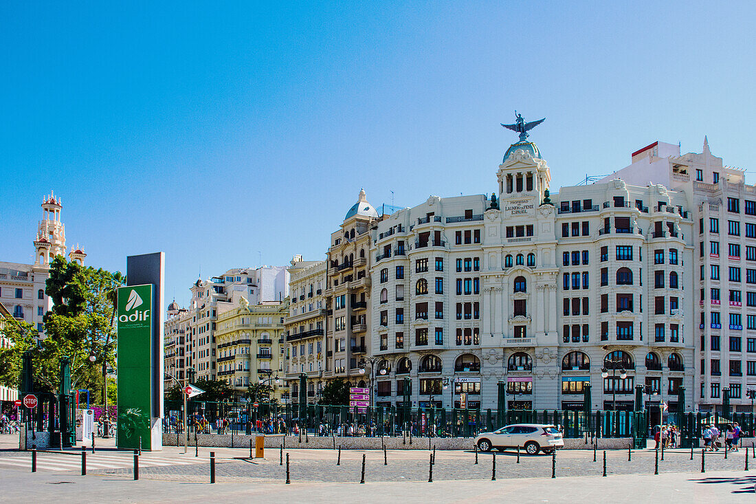 Geschäfte im Zentrum, Plaza Tossal, Valencia, Spanien