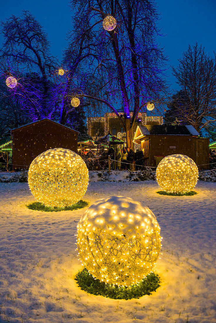 snowy Christmas market, Freiburg im Breisgau, Black Forest, Baden-Württemberg, Germany