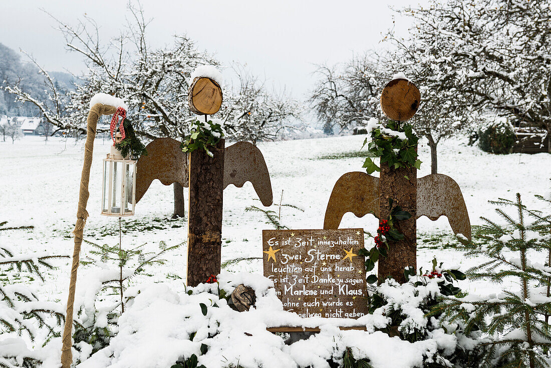 snowy angel figures, Glottertal, Black Forest, Baden-Württemberg, Germany