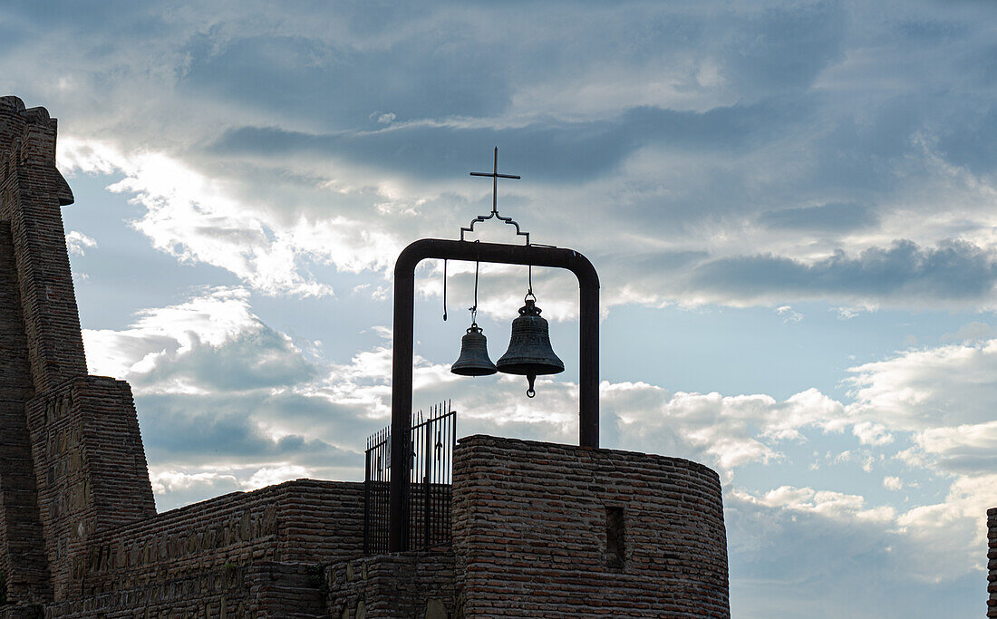 Glocken einer Kirche in Tiflis, Georgien, Europa