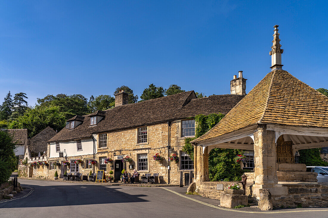 Castle Combe Market Place and Fountain, Cotswolds, Wiltshire, England, United Kingdom, Europe