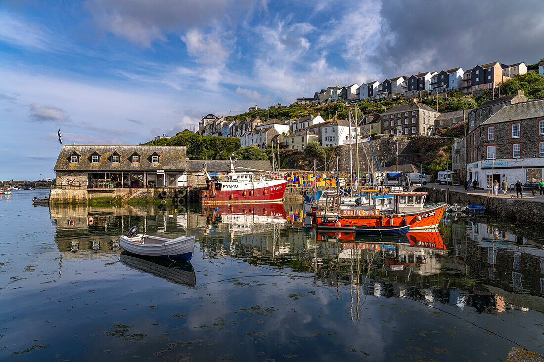 Mevagissey townscape and harbor, Cornwall, England, United Kingdom, Europe