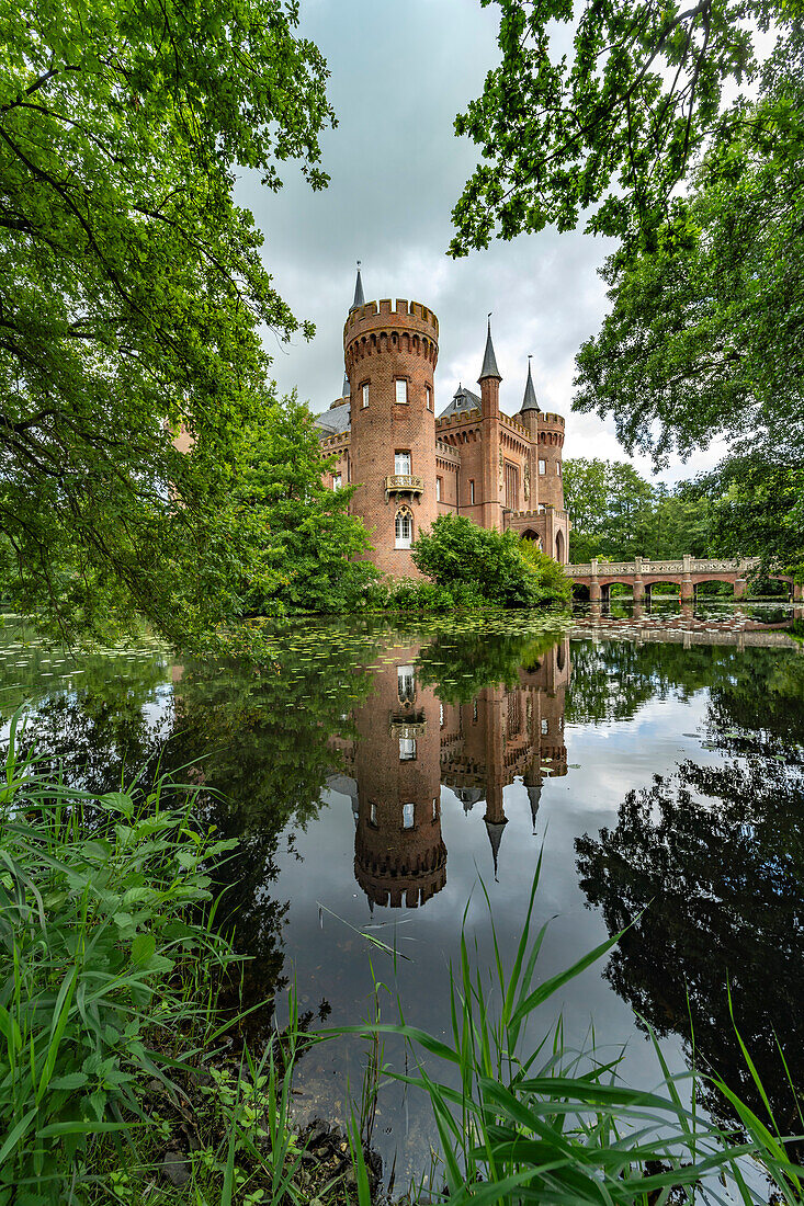 Schloss Moyland moated castle, Bedburg-Hau, district of Kleve, North Rhine-Westphalia, Germany, Europe