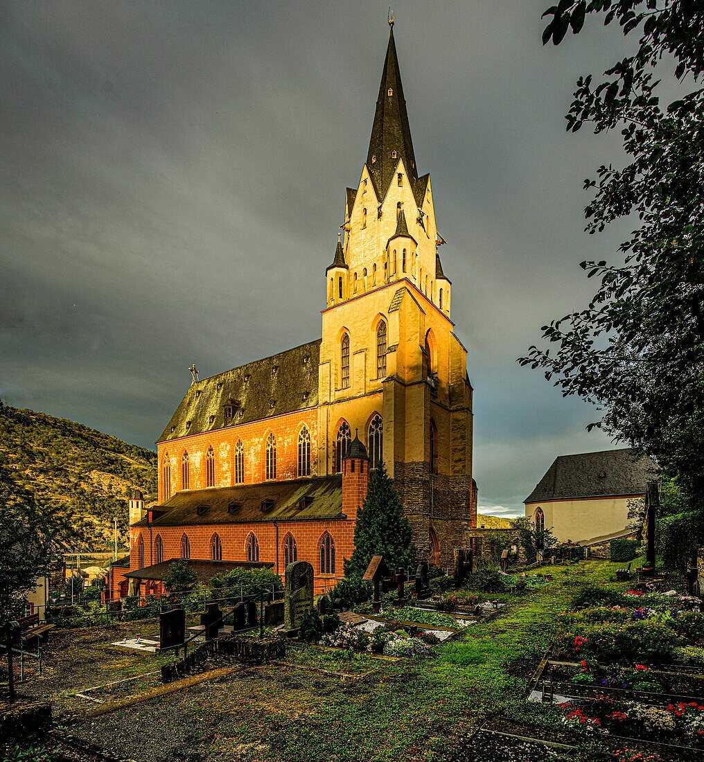 Church of Our Lady in Oberwesel in the evening light, Upper Middle Rhine Valley, Rhineland-Palatinate, Germany