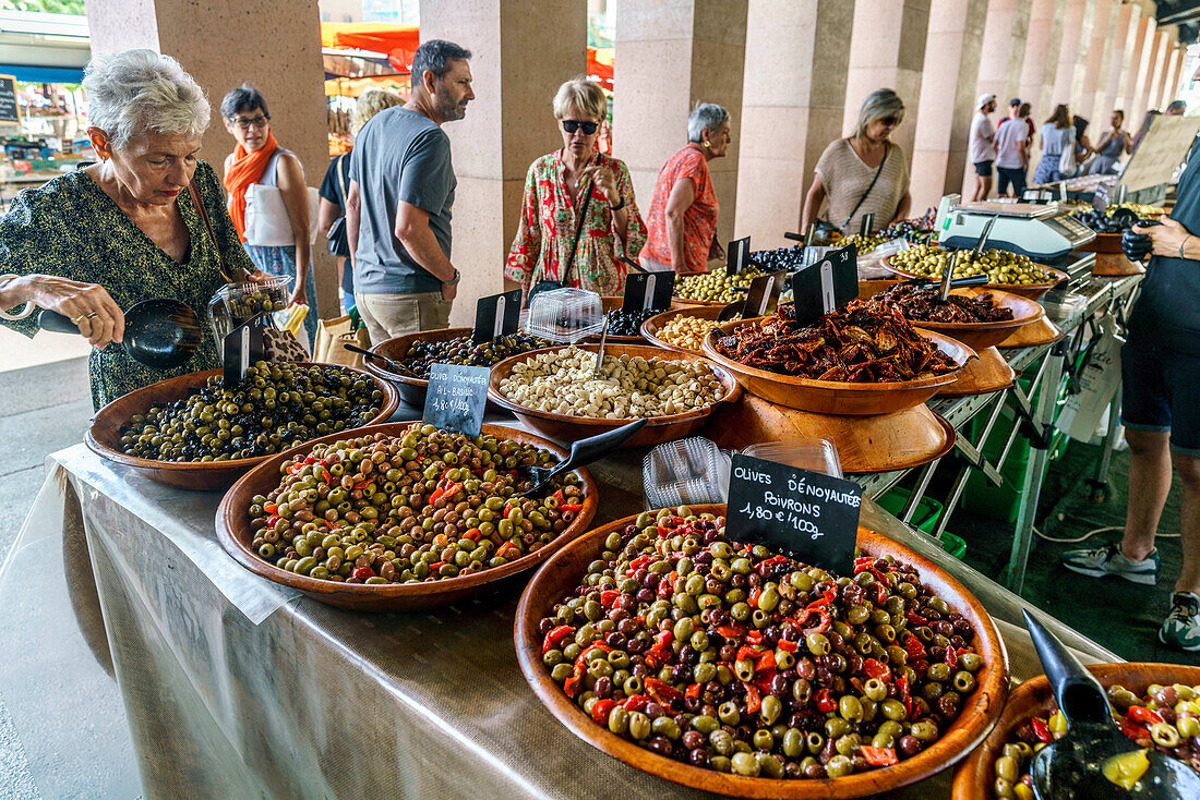 Markt von Ajaccio, Oliven, Korsika, Frankreich, Europa