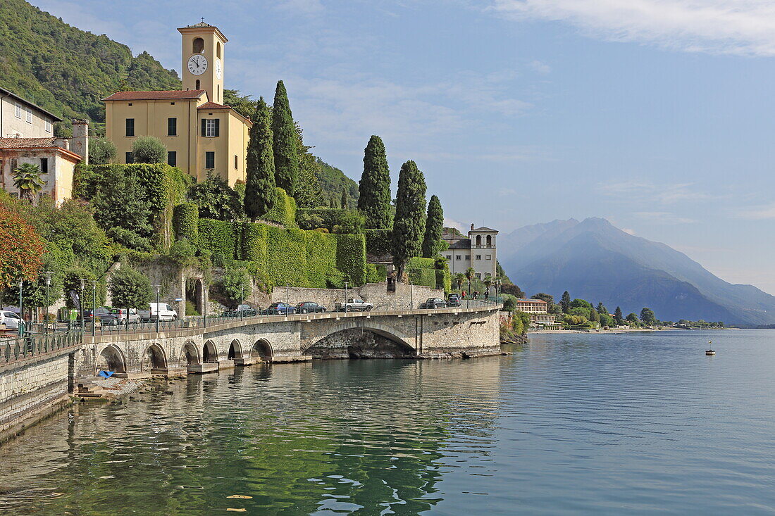 Blick auf das Castello und den Palazzo Grillo in Gravedona ed Uniti, Comer See, Lombardei, Italien