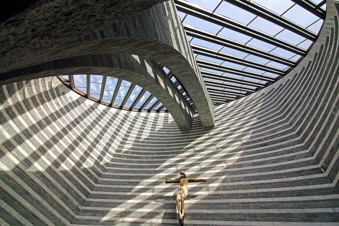 Kirche von Mario Botta, Mogno, Tessin, Schweiz