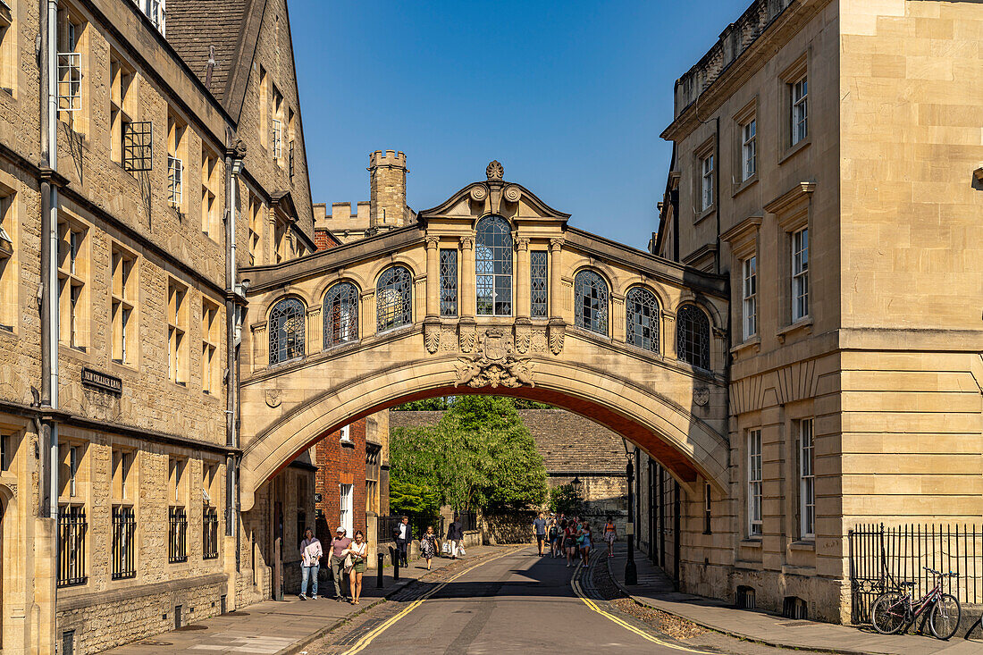 Die Hertford Bridge oder Seufzerbrücke in Oxford, Oxfordshire, England, Großbritannien, Europa 