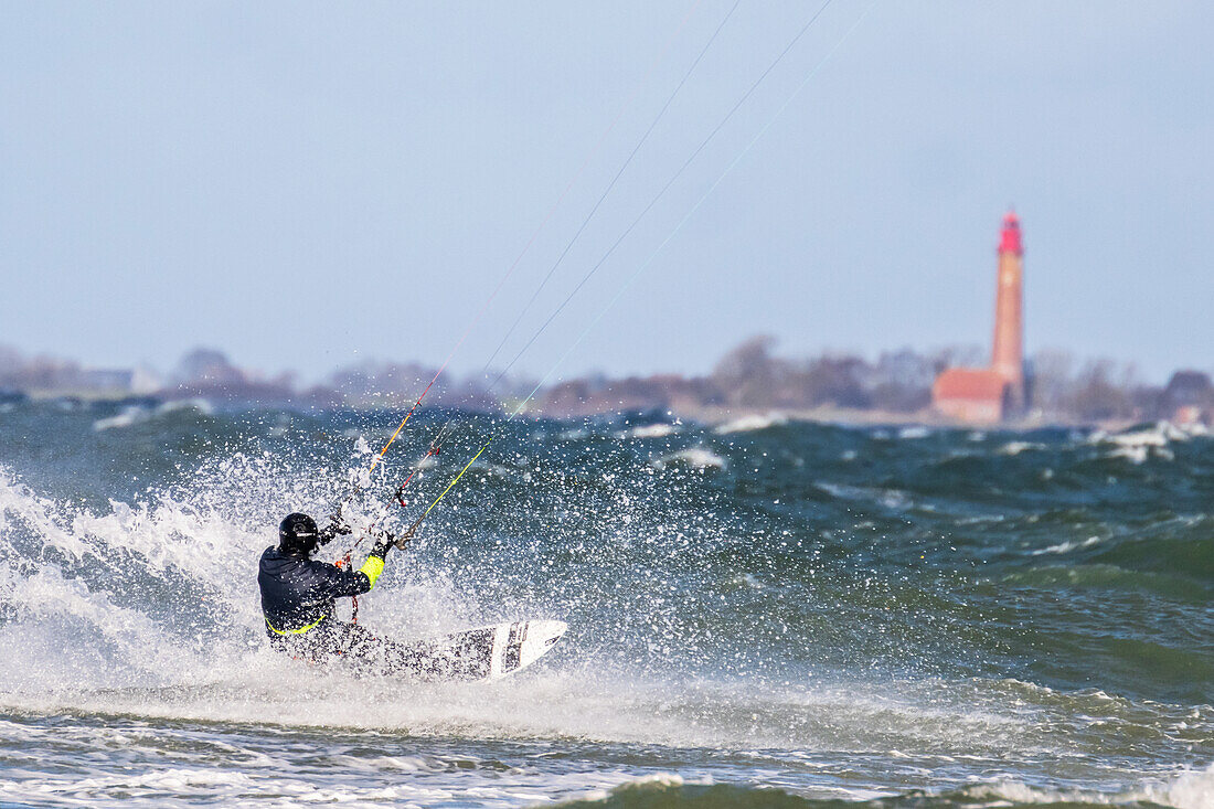 Kite-Surfer in Heiligenhafen, Ostsee, Schleswig-Holstein, Deutschland