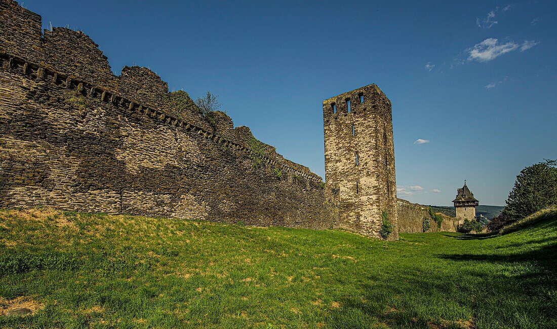 Stadtmauer und Wehrtürme auf dem Michelfeld, Oberwesel, Oberes Mittelrheintal, Rheinland-Pfalz, Deutschland