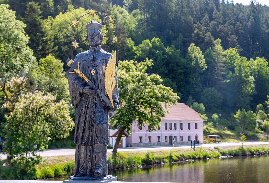 Brückenheiliger St. Nepomuk, Rožmberk nad Vltavou, Südböhmen, Tschechien