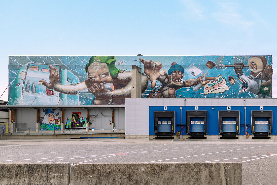 Mural Harbor with mural &quot;The cool store&quot; by Size Two in Linz in Oberösterreich in Austria