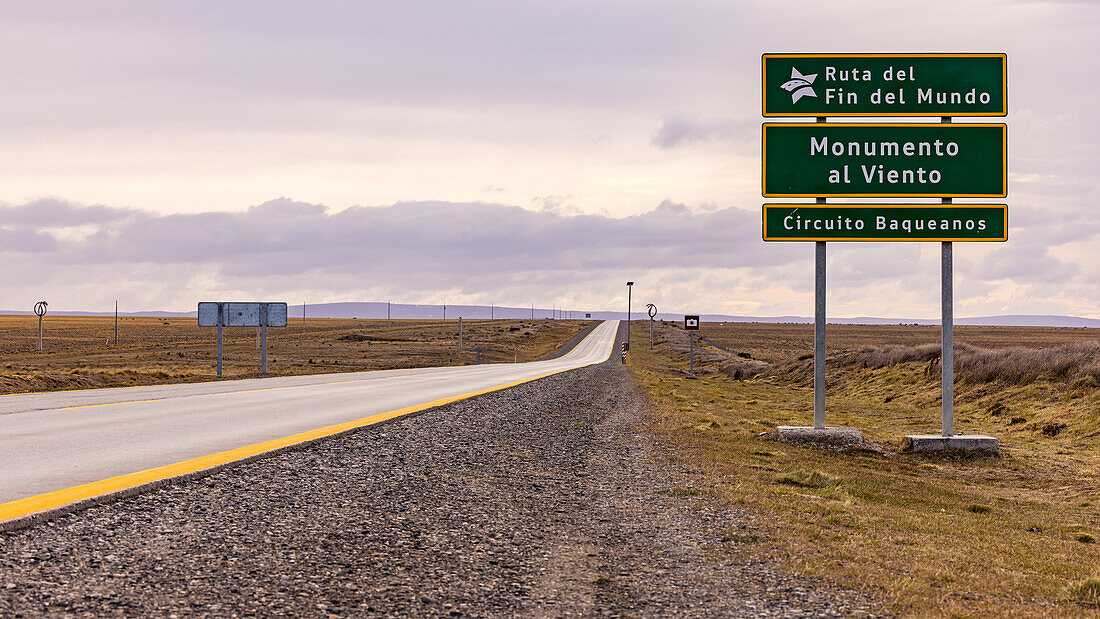 Unterwegs am westlichen Ende der Welt auf der Ruta Fin del Mundo im Süden von Patagonien, Chile, Südamerika