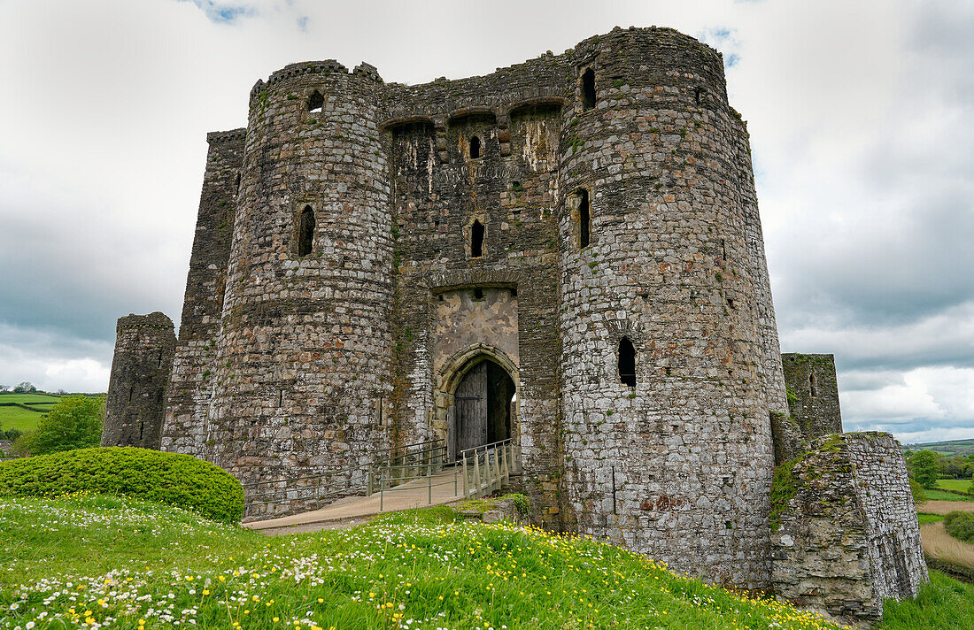 Großbritannien, Wales, Carmarthenshire, Burgruine 'Kidwelly Castle' bei Tenby