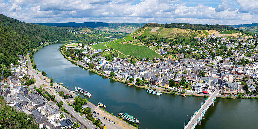 Panorama von der Ruine Grevenburg auf Traben-Trarbach, Mosel, Kreis Bernkastel-Wittlich, Rheinland-Pfalz, Deutschland, Europa