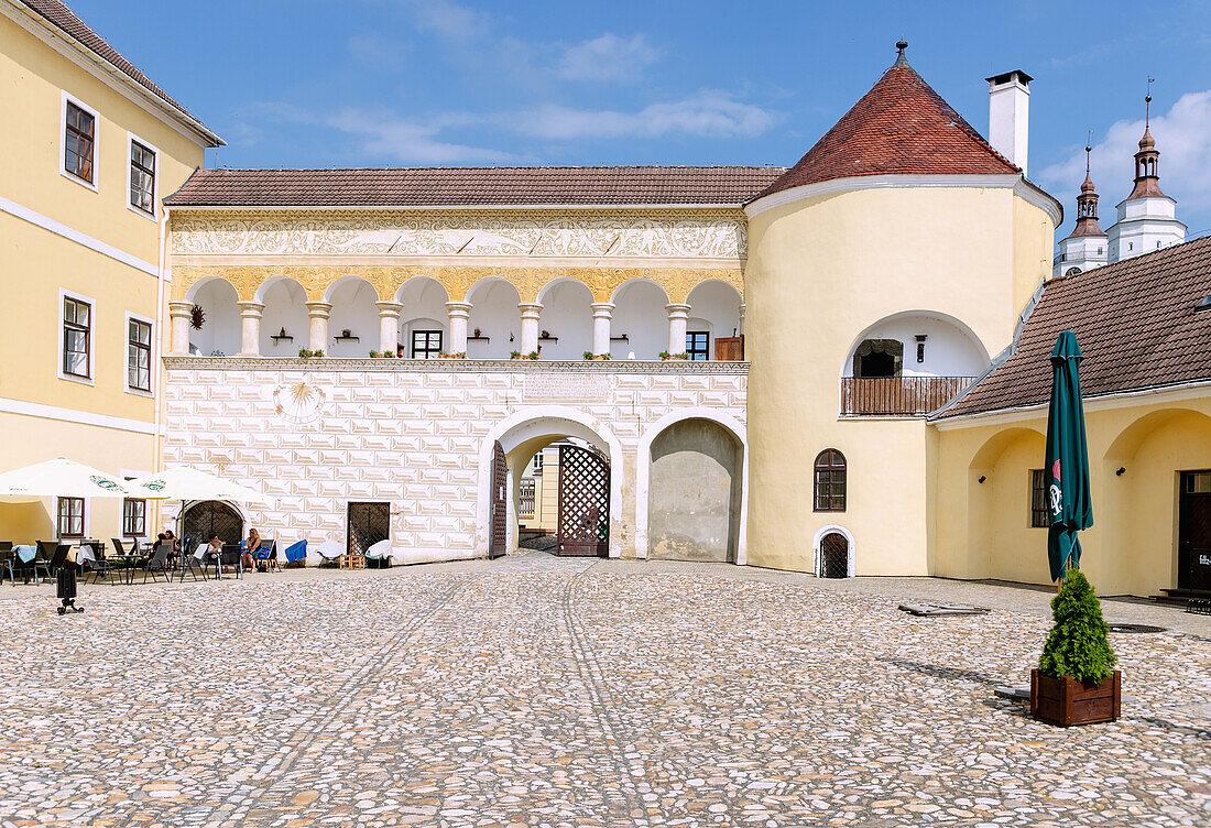 Innenhof von Schloss Krnov in Krnov in Mährisch-Schlesien in Tschechien