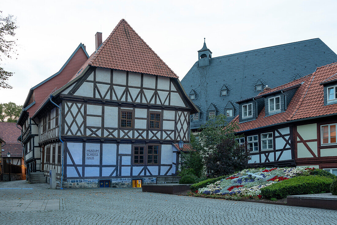 Leaning House, museum, half-timbered houses, Harz town of Wernigerode, Saxony-Anhalt, Germany