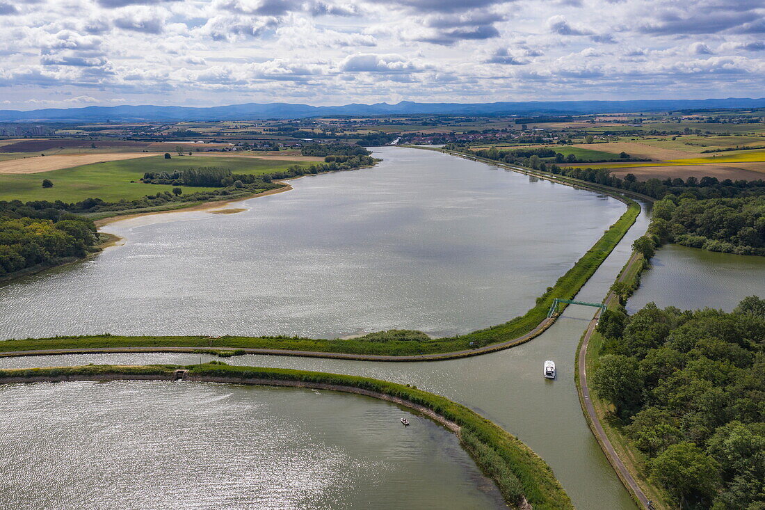 Aerial view of a Le Boat Horizon 5 houseboat on the Canal de la Marne au Rhin with the lake Le Petit Étang, Gondrexange, Moselle, France