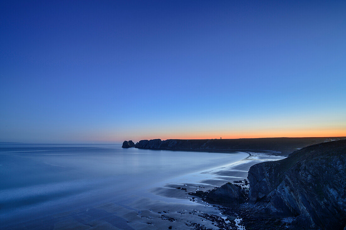 Blue hour at the Pen-Hir headland, GR 34, Zöllnerweg, Sentier Côtier, Crozon peninsula, Atlantic coast, Brittany, France
