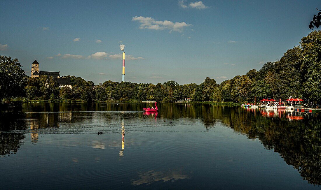 Schlossteich leisure facility in Chemnitz, in the background the castle church, Saxony, Germany