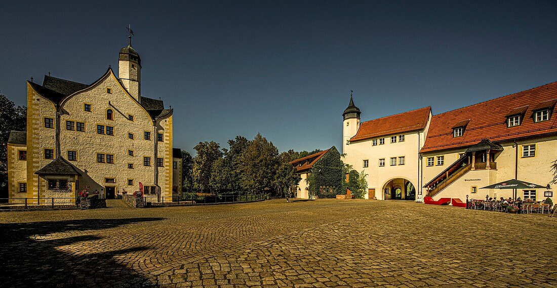 Klaffenbach moated castle with gate building and gastronomy, Chemnitz, Saxony, Germany