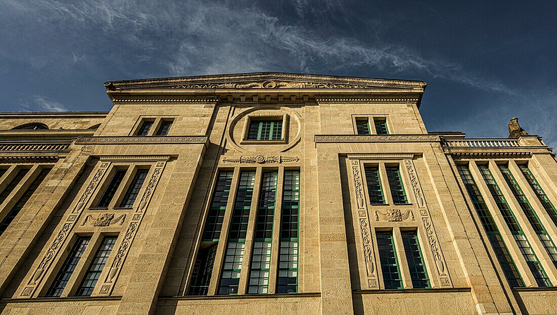 Kulturkaufhaus DAStietz, Detailansicht der Fassade, ehemaliges Kaufhaus Tietz des Architekten Wilhelm Kreis (1913), Chemnitz, Sachsen, Deutschland