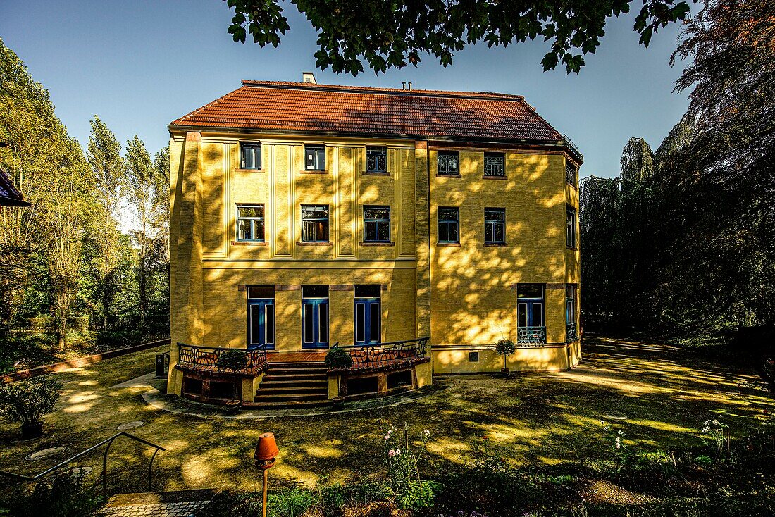 Villa Esche des Textilfabrikanten Herbert Eugen Esche und seiner Familie (1903), entworfen von Henri van de Velde, heutiges Van-de-Velde-Museum, Chemnitz, Sachsen, Deutschland