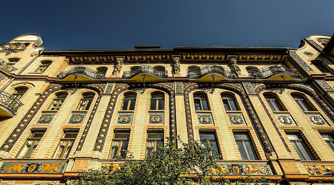 Fassade der Majolikahäuser (1897/98) im Chemnitzer Stadtteil Kaßberg, Chemnitz, Sachsen, Deutschland