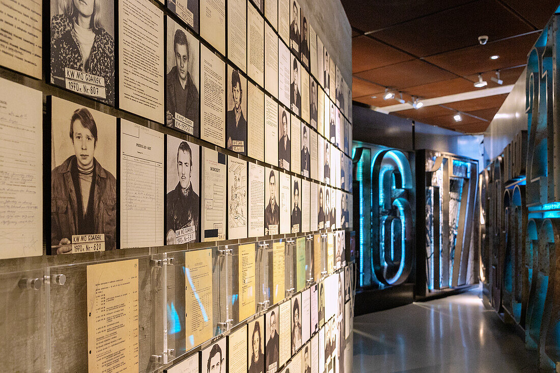 Europäisches Zentrum der Solidarität (Europejskie Centrum Solidarności ECS) mit Ausstellung zum Widerstand der Werftarbeiter und der Gewerkschaft Solidarność (Solidarnosc) in Danzig (Gdańsk) in der Wojewodschaft Pomorskie in Polen