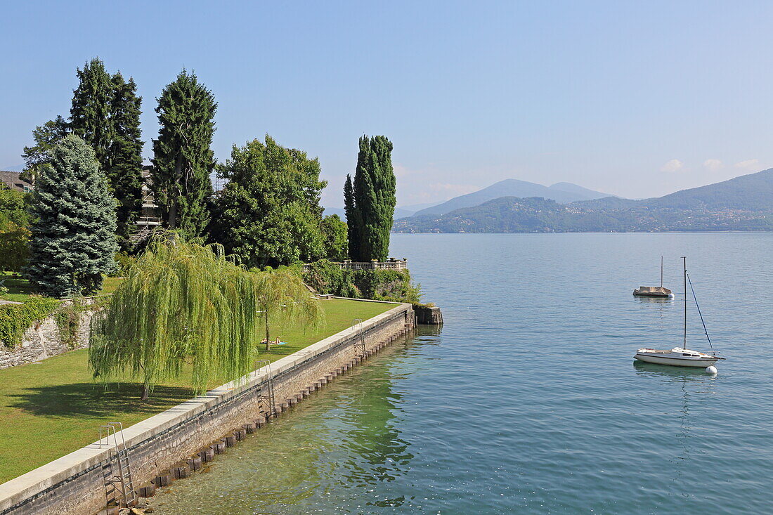 Ufer des Lago Maggiore bei Oggebbio, Piemont, Italien
