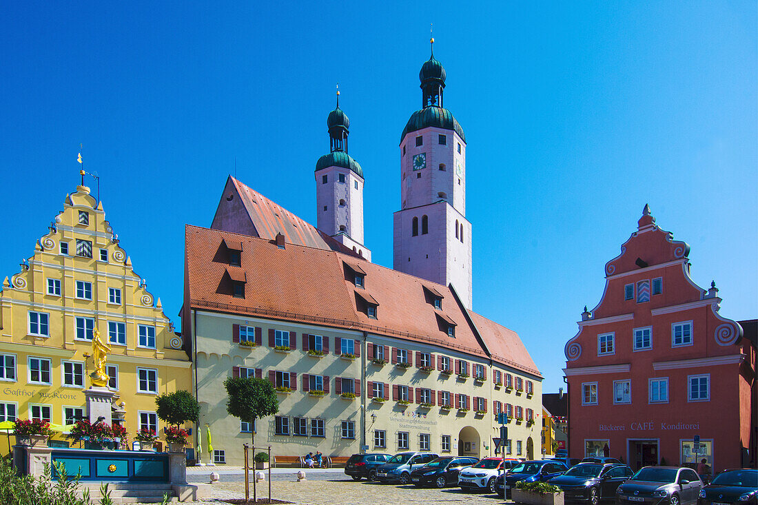 Wemding bei Nördlingen, historisches Franken, Kirche mit Stadtzentrum, Bayern, Deutschland
