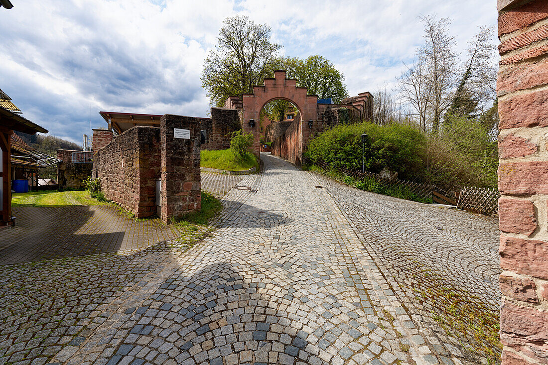 Burg Rieneck in der Stadt Rieneck im Sinntal, Landkreis Main-Spessart, Unterfranken, Franken, Bayern, Deutschland