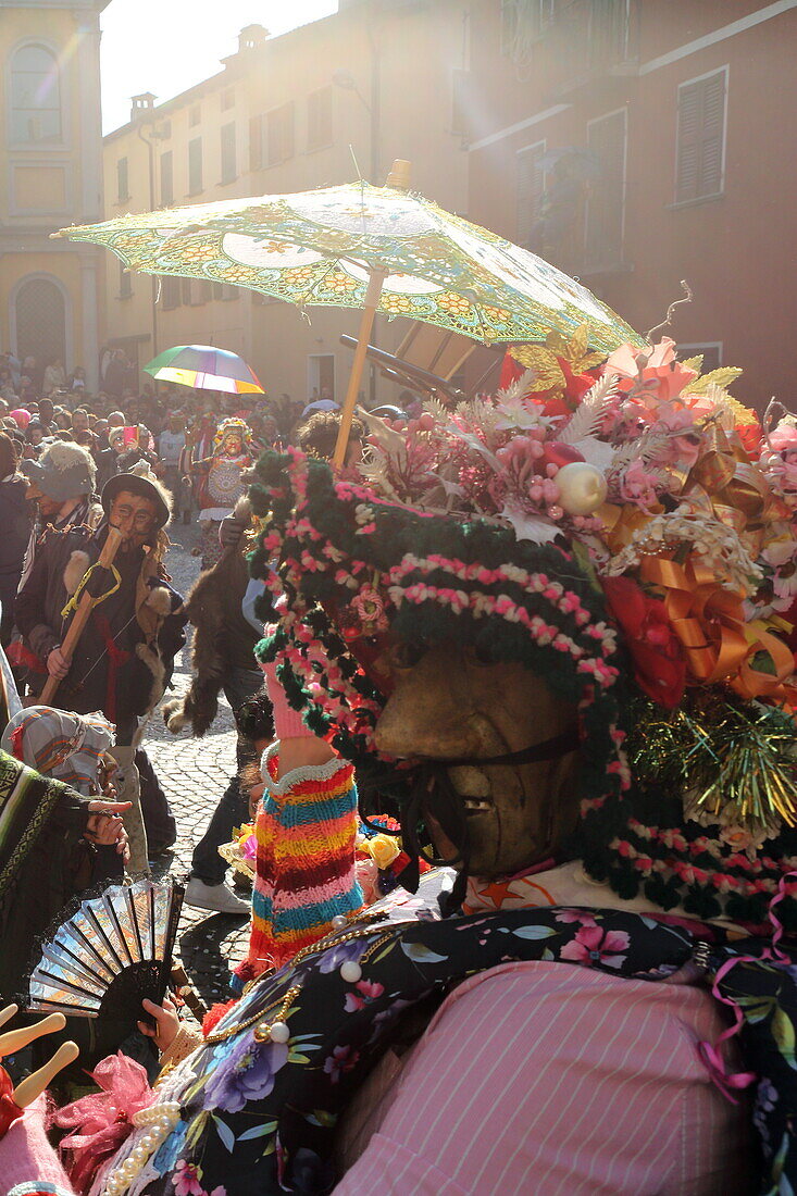 Karneval in Schignano, Comer See, Lombardei, Italien