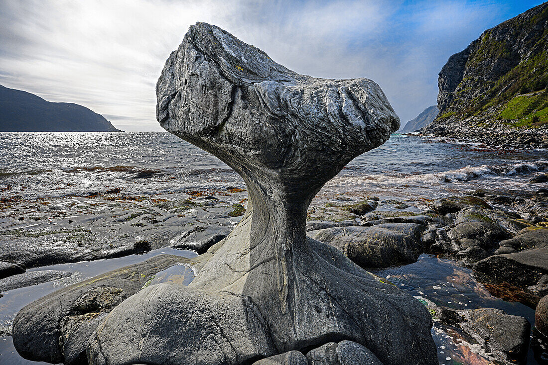 Norway, Vågsøy island, the Kannenstein