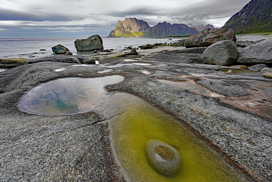 Norway, Lofoten, Vestvagoy Island, Uttakleiv beach