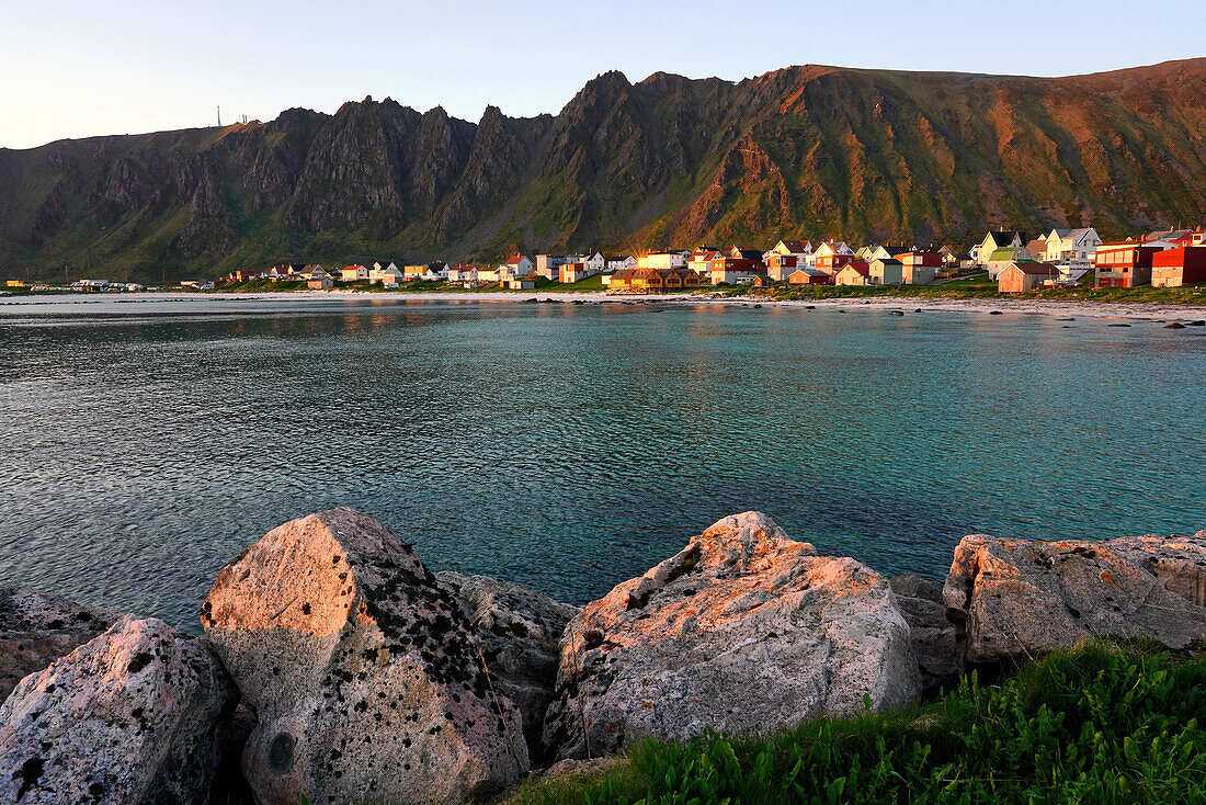 Norway, Vesteralen, Andøya Island, midnight sun at 1:30 a.m. in Bleik harbor