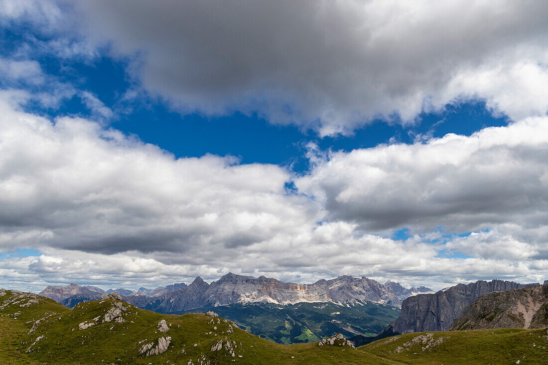 Naturpark Puez-Geisler, Val di Funes, Südtirol, Bezirk Bozen, Italien