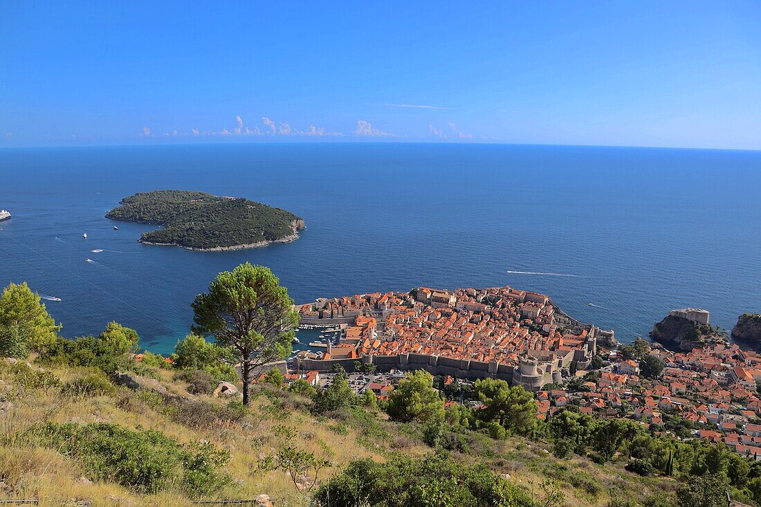 Blick auf die Altstadt von Dubrovnik, Dalmatien, Kroatien