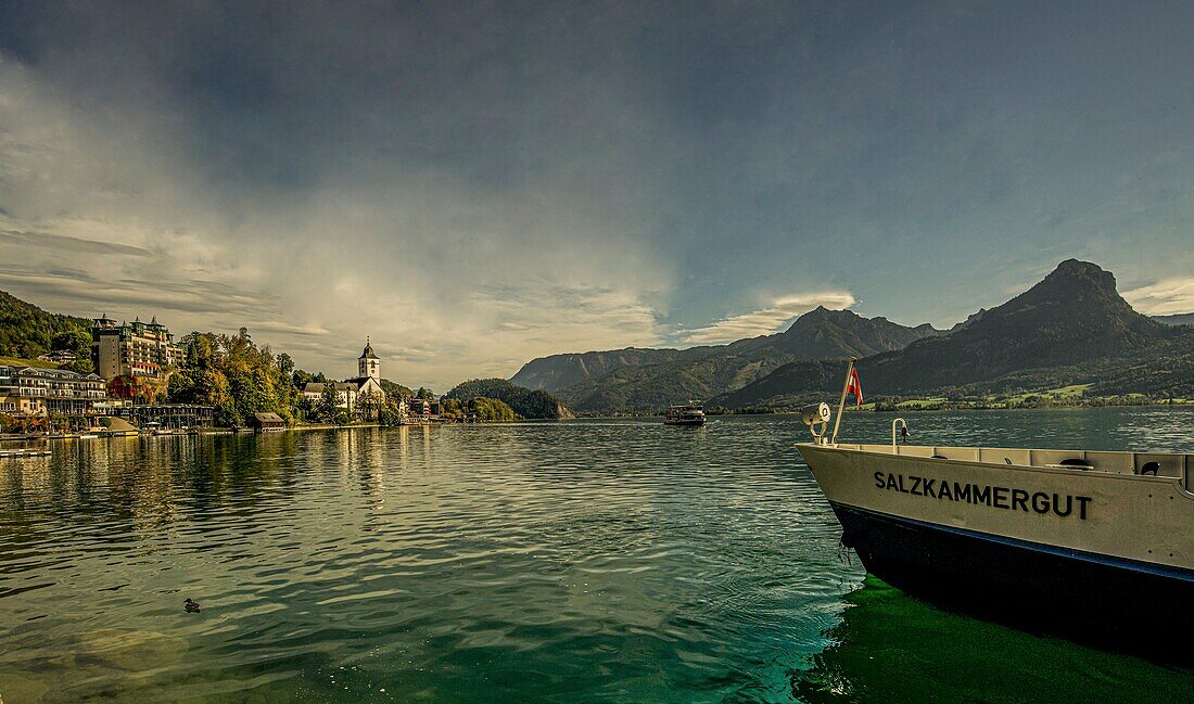 Wolfgangsee-Schiffahrt excursion boat approaching St. Wolfgang, Salzkammergut, Austria