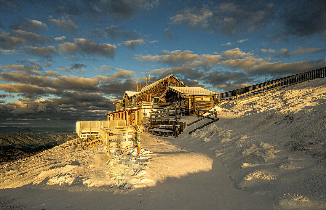 Winter atmosphere on the Schafberg, Restaurant Himmelspforte in the morning light, Salzkammergut, Austria