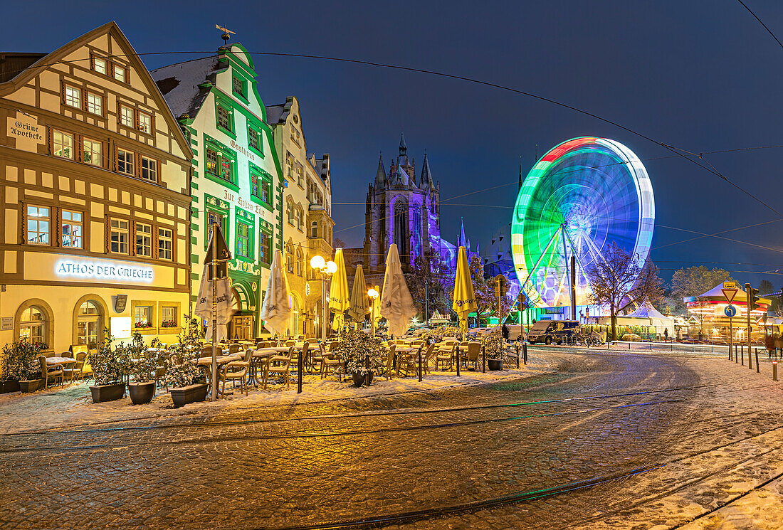 Weihnachtsmarkt auf dem Domplatz in Erfurt, Thüringen, Deutschland