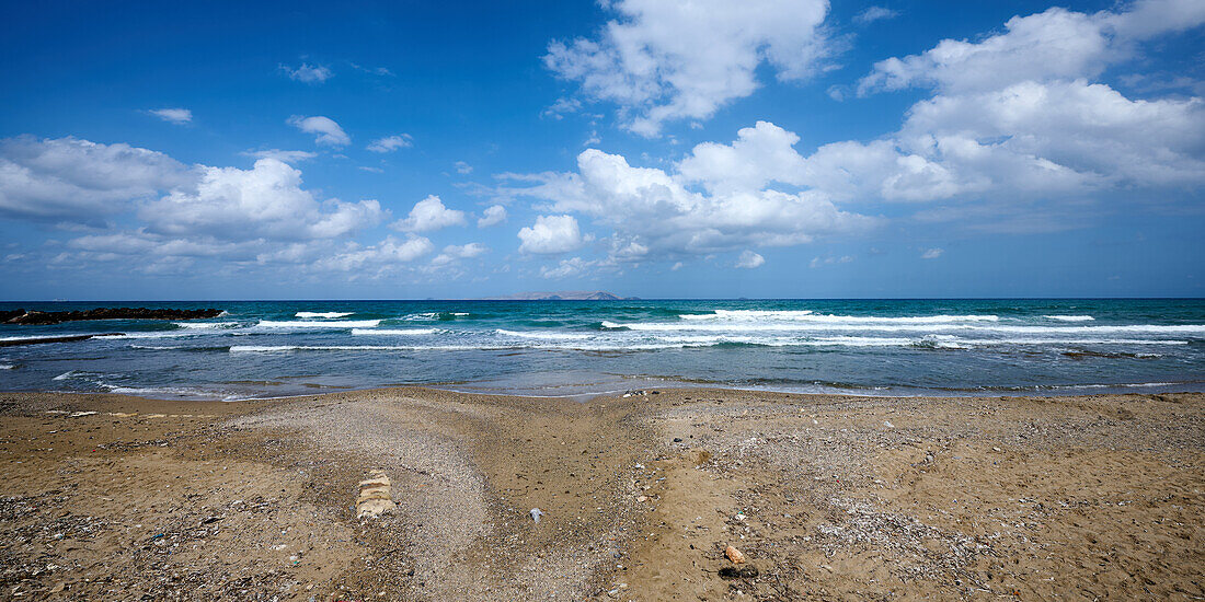 View of the Cretan Sea from Kokkini Hani; in the background the island of Dia. Crete, Greece