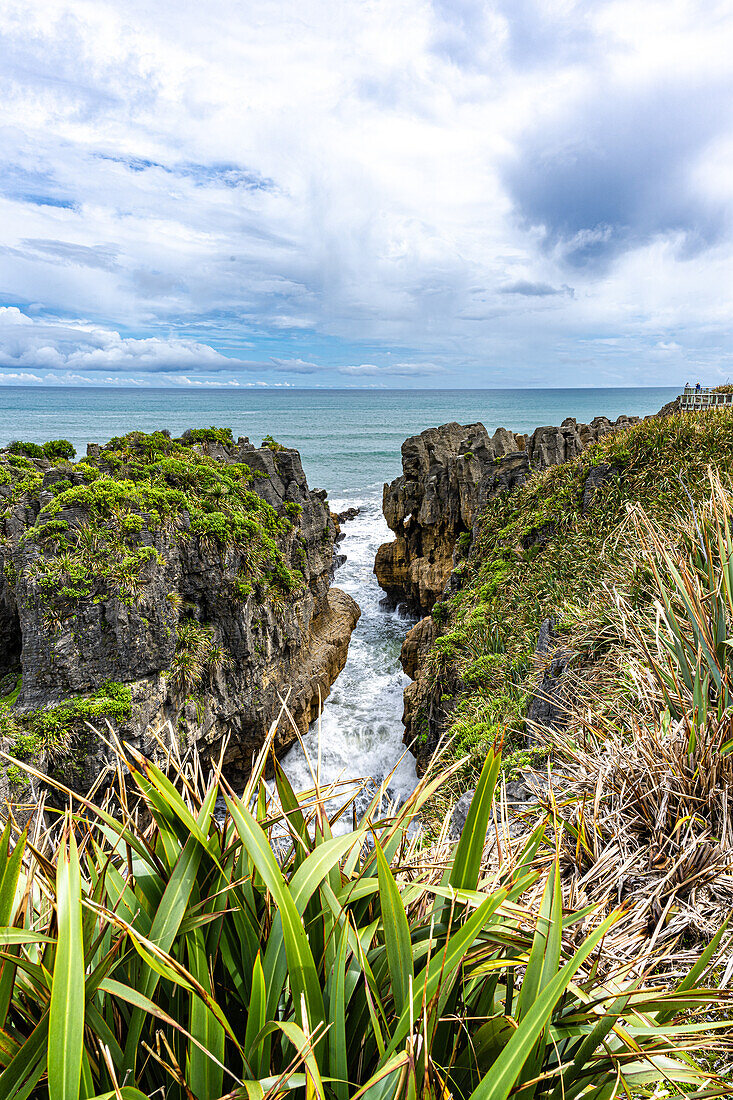 Blick auf Pancake Rocks und Blowholes auf der Südinsel von Neuseeland