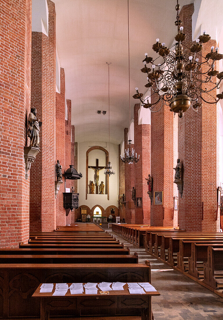 Interior of the Church of St. Nicholas (Dom St. Nikolai, Katedra, Kościol św. Mikołaja, Kosciol Sw. Mikolaja) in Elbląg (Elbing) in the Warmińsko-Mazurskie Voivodeship of Poland