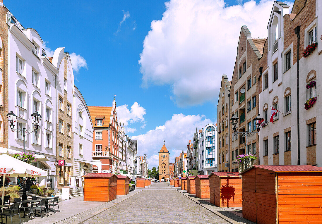 Stary Rynek and Market Gate (Brama Targowa) in Elbląg (Elbing) in the Warmińsko-Mazurskie Voivodeship of Poland