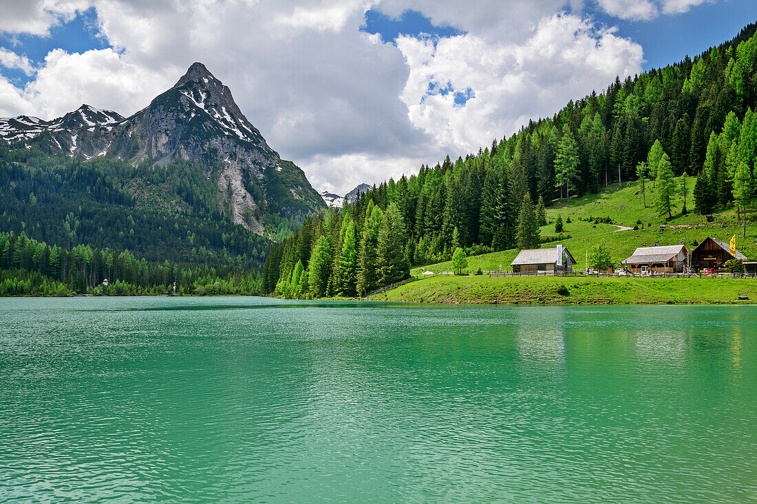 Bergsee Schlierersee mit Schliereralm und Riedingspitze, Riedingtal, Lungau, Niedere Tauern, Salzburg, Österreich